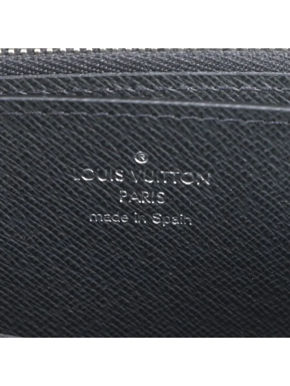 Louis Vuitton Taiga Zippy XL Organizer Leather Wallet Zip Around